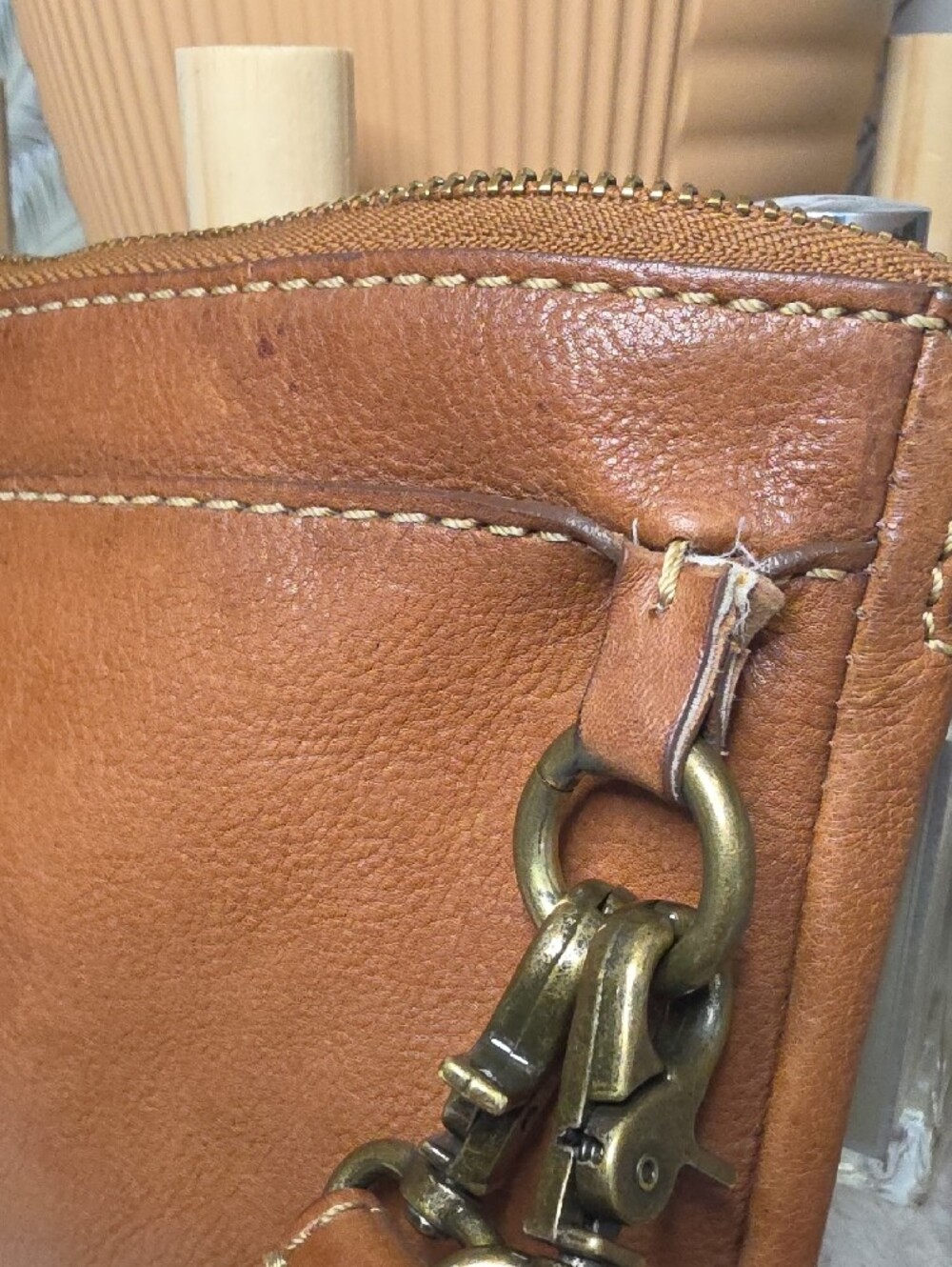 FRYE Chestnut Brown Leather Wristlet/Crossbody - Picture 5 of 7